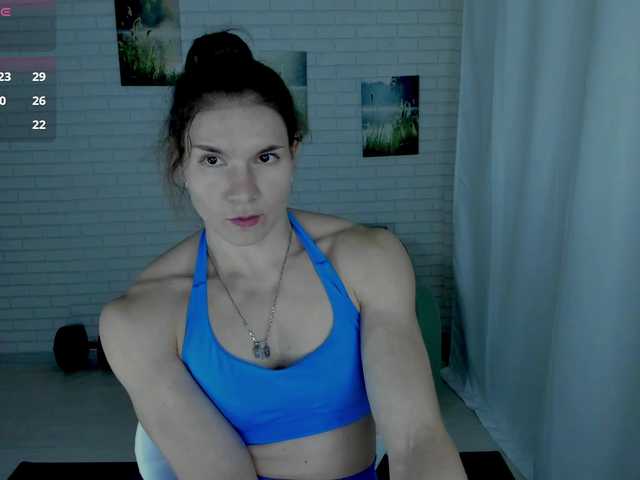 Lisa-Ray live cam preview