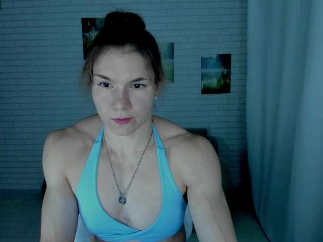 Lisa-Ray live cam