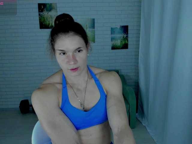 Lisa-Ray live cam preview
