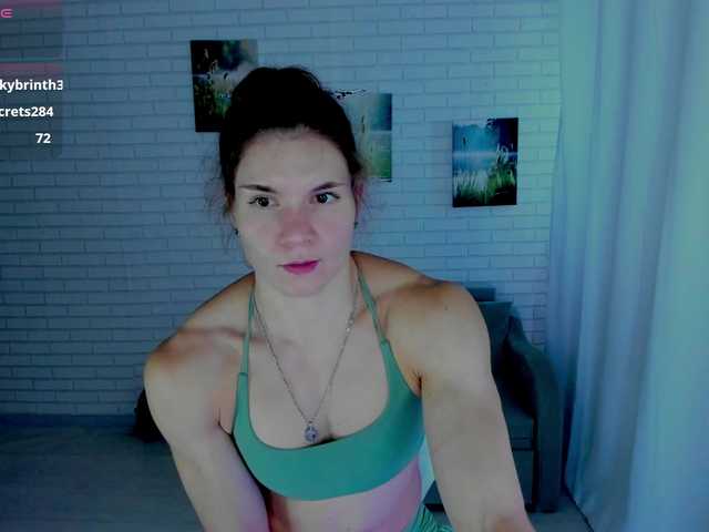 Lisa-Ray live webcam show
