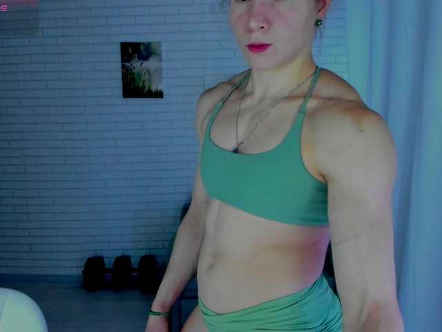 Lisa-Ray live webcam show
