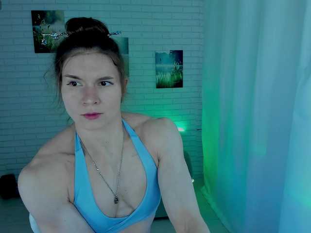  Lisa-Ray chat room