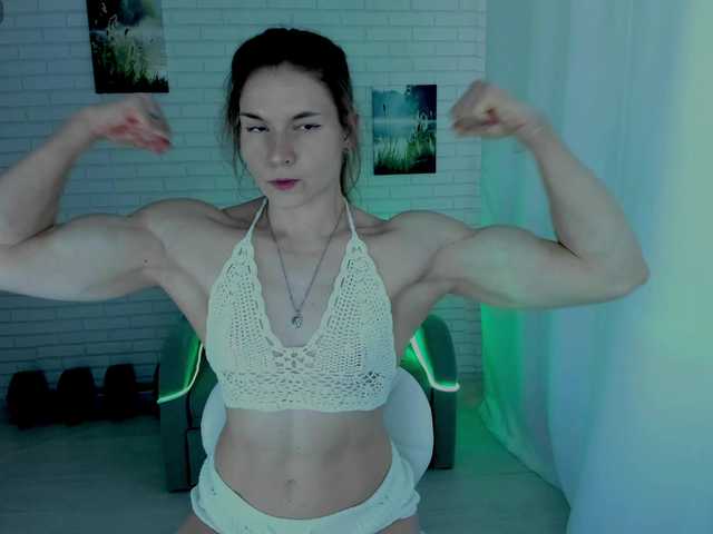 le modèle Lisa-Ray est en webcam porno dans un show sur le site bongacams, il possède les tags suivants: White/Caucasian,Brunette,Shaved