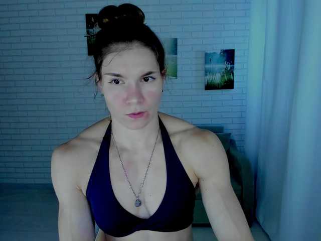 Lisa-Ray live webcam show