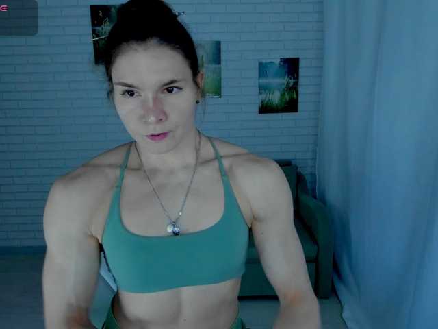 Lisa-Ray live cam preview