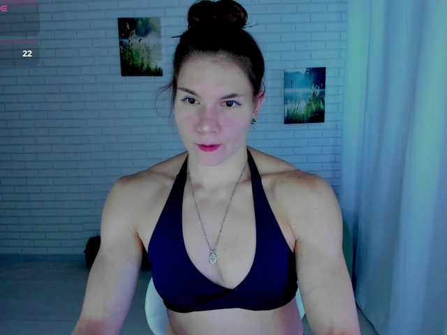 Lisa-Ray live webcam show