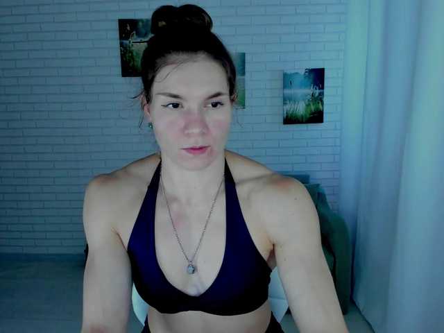 Lisa-Ray live webcam show