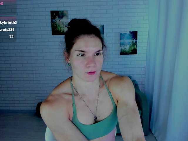Lisa-Ray live webcam show