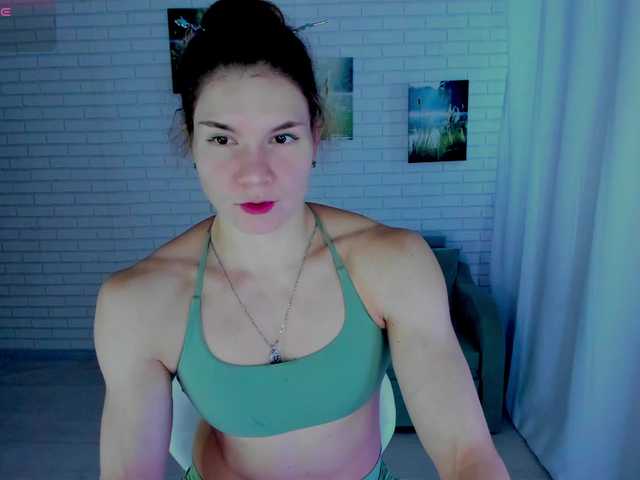 Lisa-Ray live webcam show