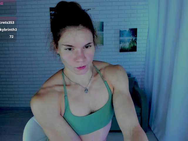 Lisa-Ray live webcam show