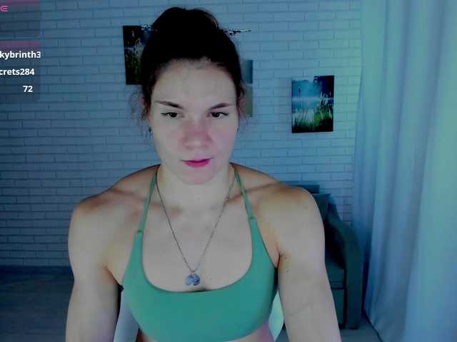 Lisa-Ray live webcam show