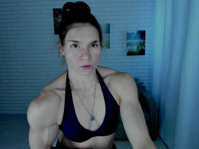 Lisa-Ray live webcam show