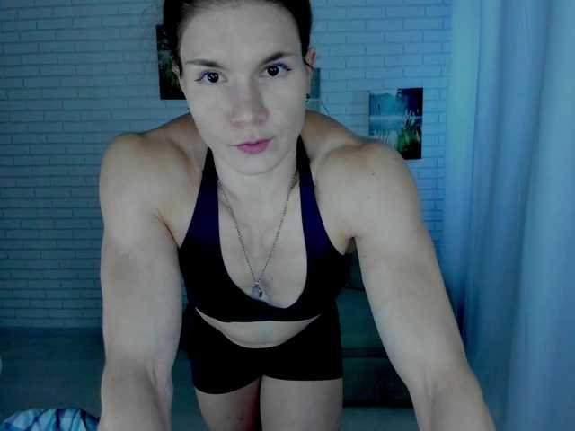 Lisa-Ray live webcam show