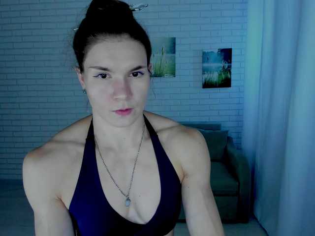 Lisa-Ray live webcam show