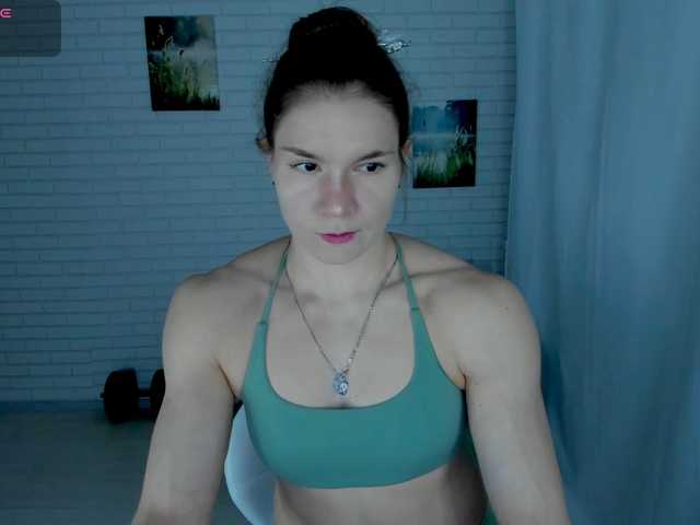 Lisa-Ray live cam preview