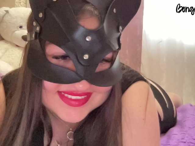 SweetStrawberry1 live cam on BongaCams