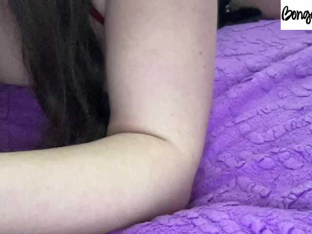 SweetStrawberry1's BongaCams show and profile