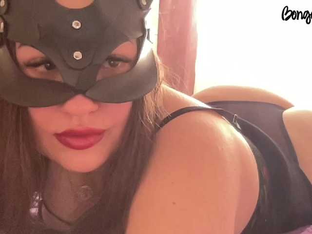 SweetStrawberry1 live cam on BongaCams
