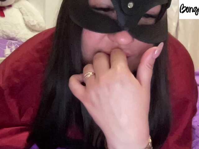 SweetStrawberry1 live cam on BongaCams