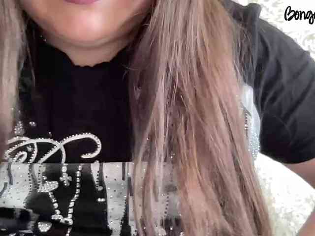 SweetStrawberry1 webcam