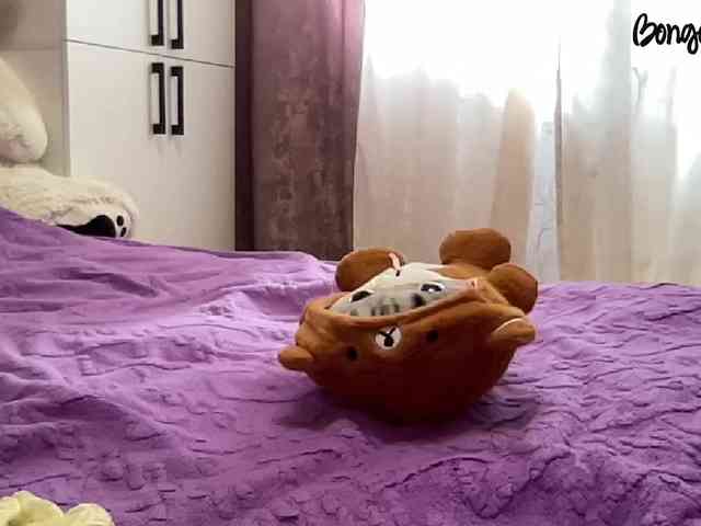 SweetStrawberry1 webcam