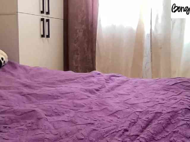 SweetStrawberry1 webcam