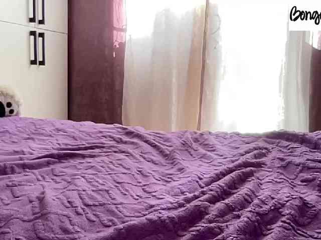 SweetStrawberry1 webcam