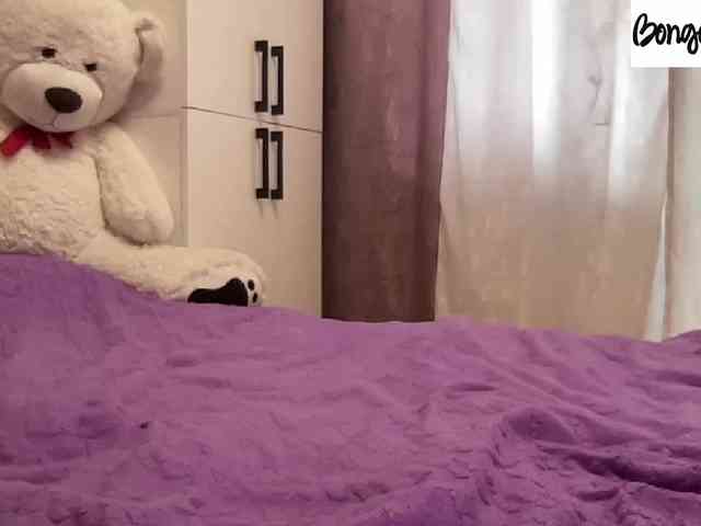 SweetStrawberry1 webcam