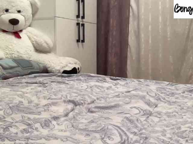 SweetStrawberry1 webcam