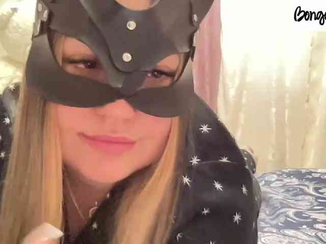 SweetStrawberry11 webcam