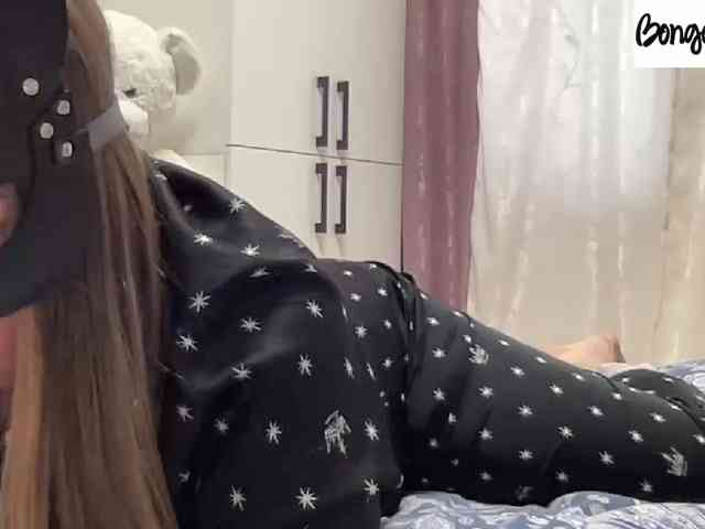 SweetStrawberry11 webcam