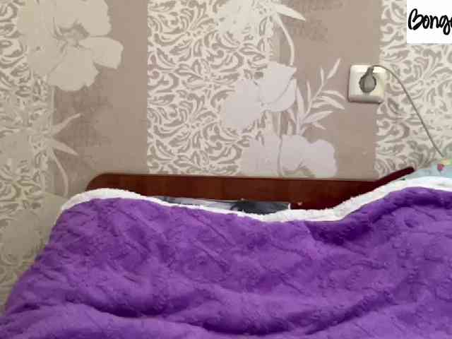 SweetStrawberry1 webcam