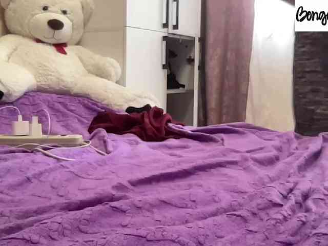 SweetStrawberry1 webcam