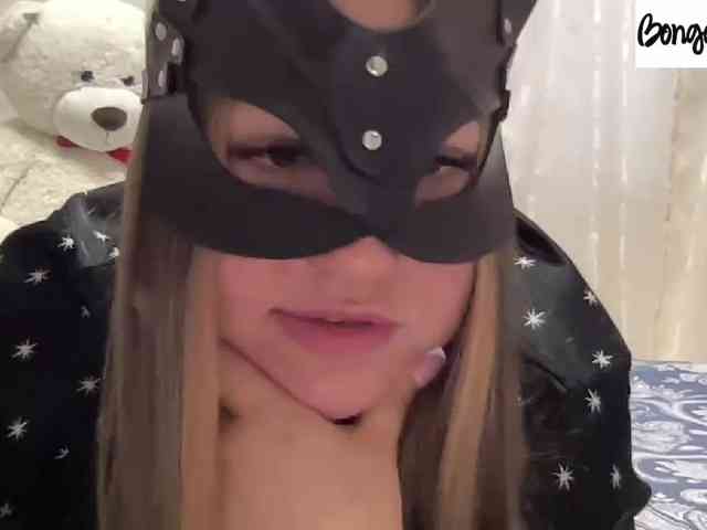 SweetStrawberry11 webcam