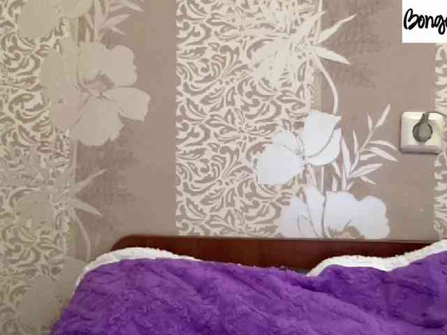 SweetStrawberry1 webcam