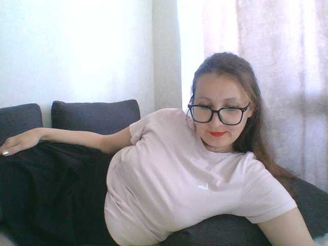 Yulia777 live cam on BongaCams