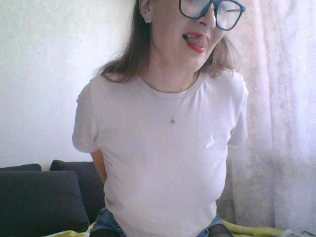 Yulia777 live cam on BongaCams
