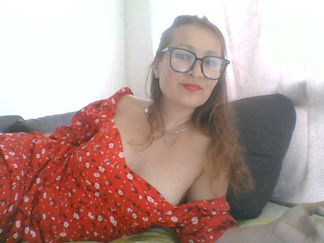 Yulia777 live cam on BongaCams