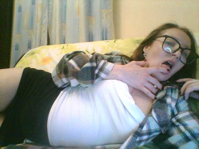 Yulia777's BongaCams show and profile