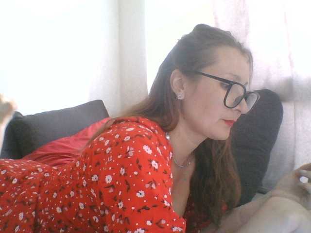 Yulia777 live cam on BongaCams