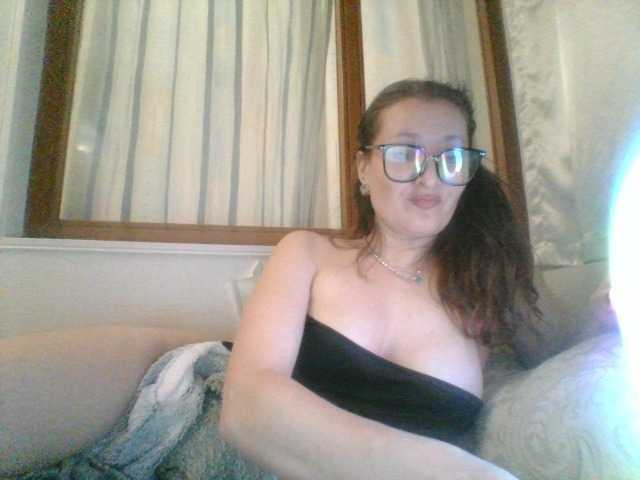 Yulia777's BongaCams show and profile