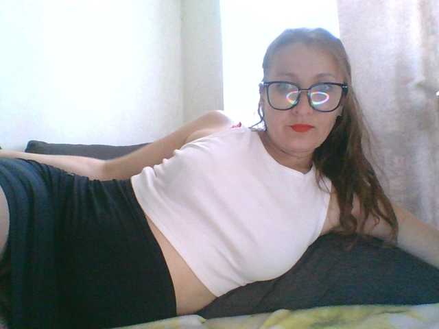 Yulia777 live cam on BongaCams