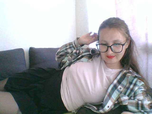 Yulia777 live cam on BongaCams