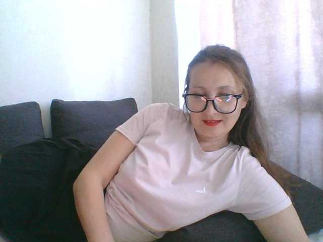 Yulia777 live cam on BongaCams