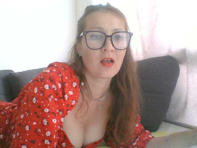 Yulia777 live cam on BongaCams