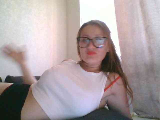 Yuliya333 webcam
