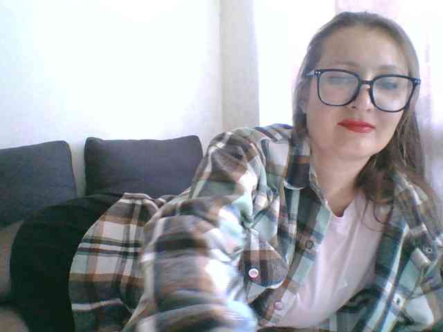 Yuliya333 webcam