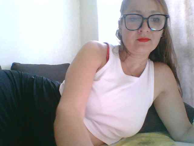 Yuliya333 webcam