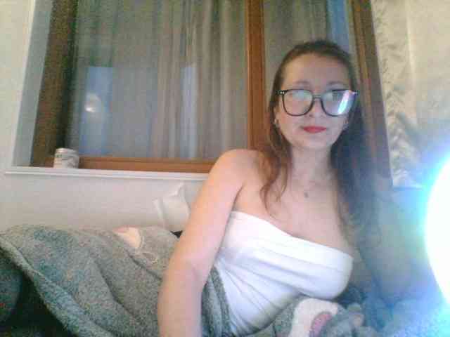 Yuliya333 webcam