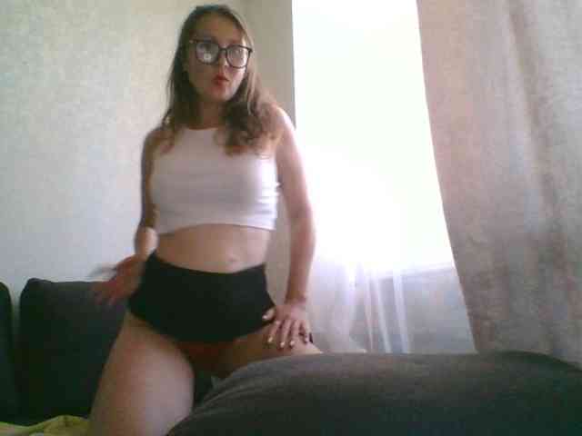 Yuliya333 webcam